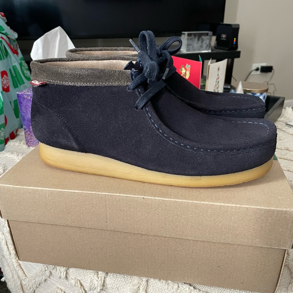 Clarks Padmore Wallabe Size 10